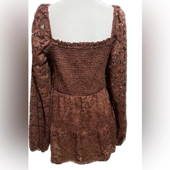 Andree by unit size M burnt orange lace sleeve smocked front top - Picture 4 of 9